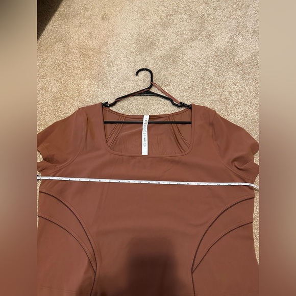 Lululemon Square Neck Mesh and Nulu Yoga T-Shirt Size 18 - Picture 8 of 9
